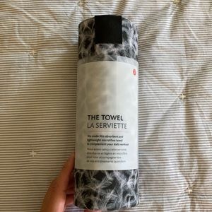 NWT Lululemon Large Towel